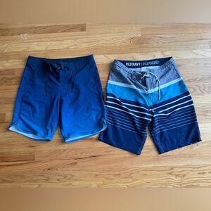 Old Navy Men's Navy and Blue Hybrid Shorts - size 32